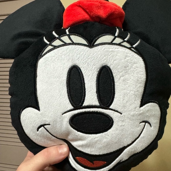 Disney Minnie Mouse Pillow Plush - Picture 7 of 9